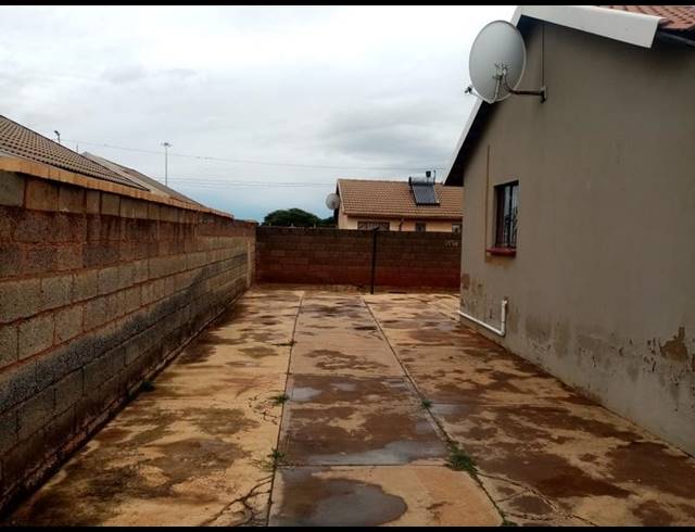 2 BEDROOM PROPERTY TO RENT IN DOBSONVILLE